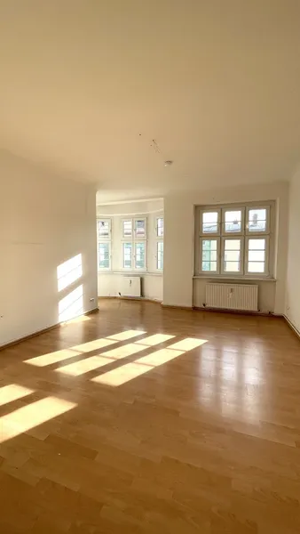 Lichtdurchflutete 3-Zimmer-Wohnung mit Balkon in Berlin-Spandau — photo 1